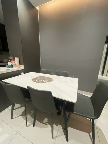 Service Residence for Sale at Majestic Maxim - Kok Wah Captain - Dining Room - PropertyGuru.com.my
