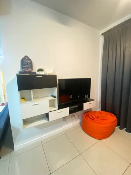 Servis Apartment untuk Disewa di Lexa Residence @ The Quartz WM - Chee Seng - Living Room - PropertyGuru.com.my