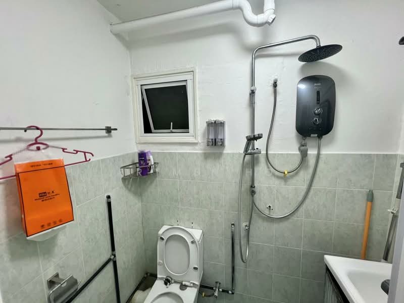 Apartment for Rent at Jelutong Park - Ertmen Ho - Bathroom - PropertyGuru.com.my