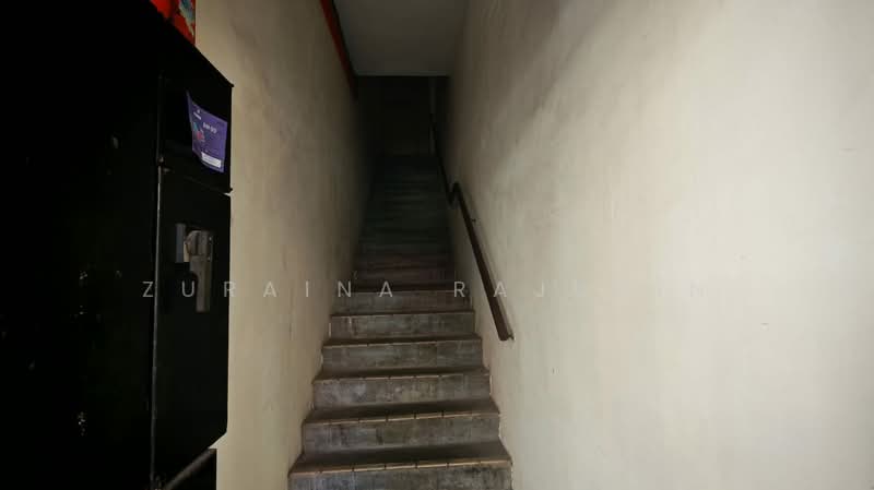 Office for Sale in Shah Alam (Selangor) - Zuraina Rajudin - Corridor - PropertyGuru.com.my