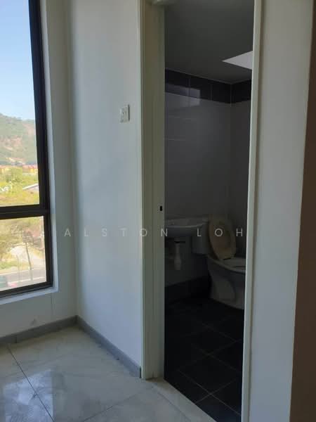 Rumah Bandar untuk Dijual di George Town (Penang) - Alston Loh - Bathroom - PropertyGuru.com.my