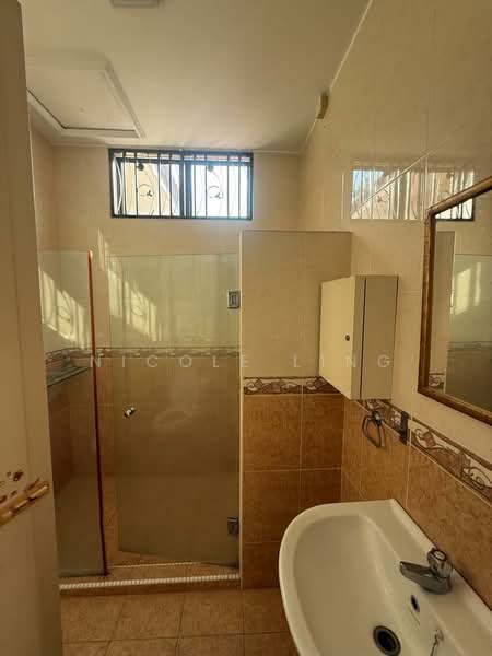 Semi-Detached House for Rent in Simpang Pulai (Perak) - Nicole Ling - Bathroom - PropertyGuru.com.my