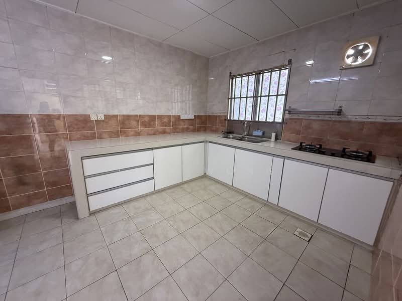 2-storey Terraced House for Rent in Putra Heights (Subang Jaya) - Joey Wong - Kitchen - PropertyGuru.com.my