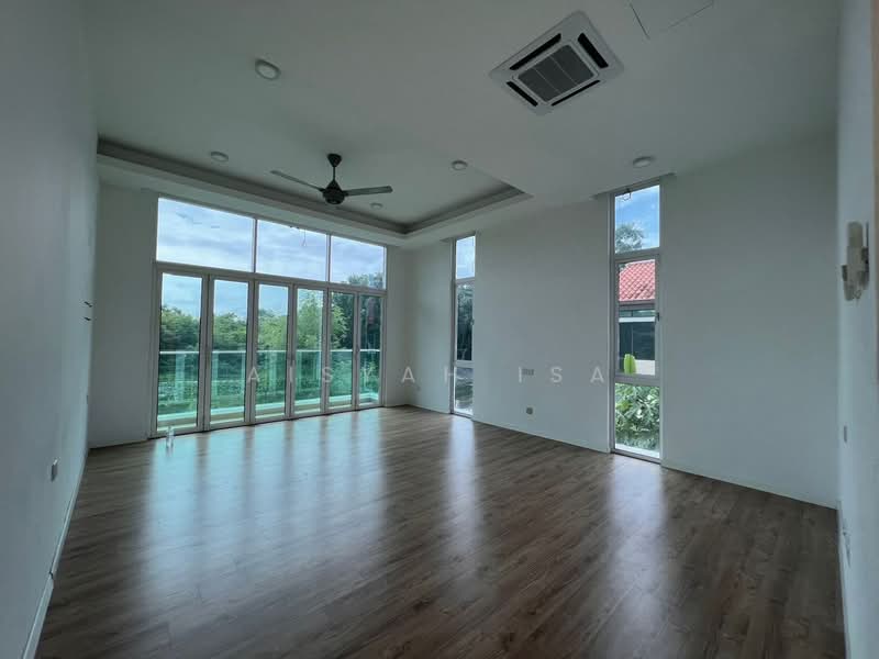 Bungalow for Sale in Klang (Selangor) - Aisyah Isa - Living Room - PropertyGuru.com.my