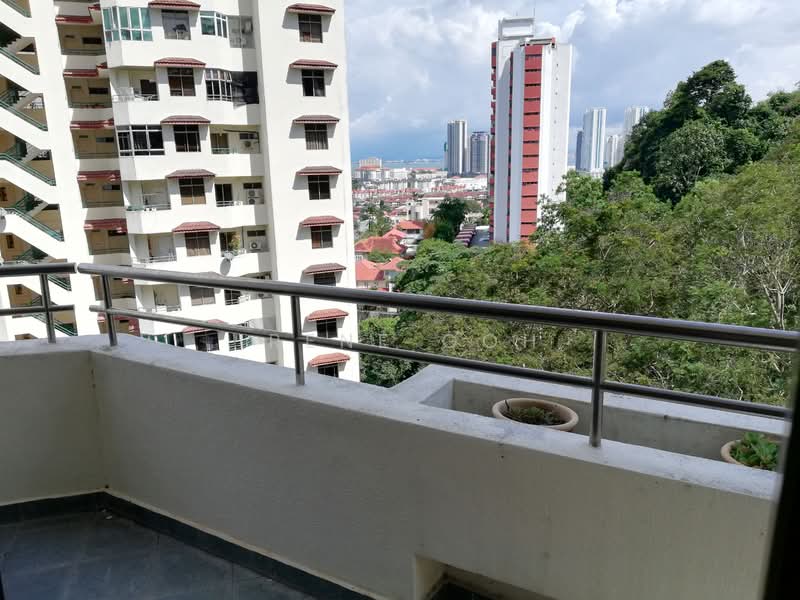 Kondominium untuk Dijual di Diamond Villa Condominium - Irene Goh - Balcony - PropertyGuru.com.my