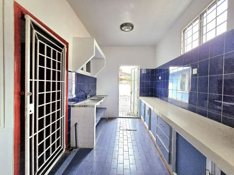 Rumah Berkembar untuk Dijual di Taman Permata (Ulu Kelang) - M.J Zairin - Kitchen - PropertyGuru.com.my