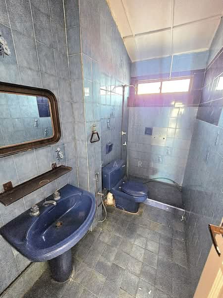 Rumah Berkembar untuk Dijual di Taman Permata (Ulu Kelang) - M.J Zairin - Bathroom - PropertyGuru.com.my