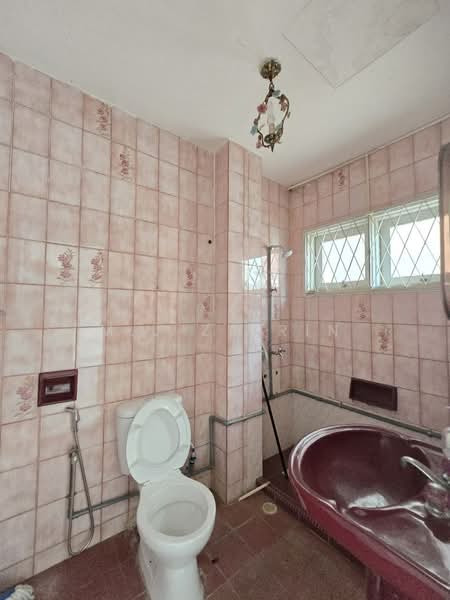 Rumah Berkembar untuk Dijual di Taman Permata (Ulu Kelang) - M.J Zairin - Bathroom - PropertyGuru.com.my