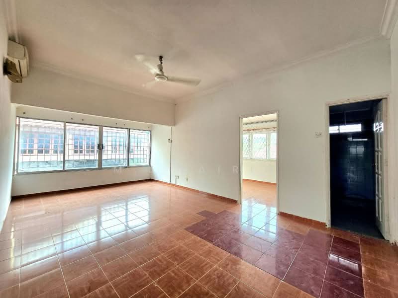 Rumah Berkembar untuk Dijual di Taman Permata (Ulu Kelang) - M.J Zairin - Living Room - PropertyGuru.com.my