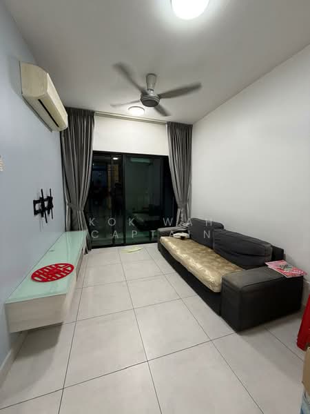 Service Residence for Sale at Majestic Maxim - Kok Wah Captain - Living Room - PropertyGuru.com.my