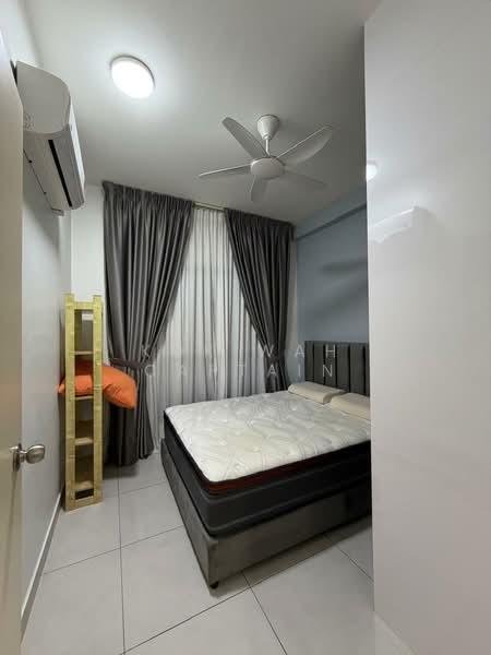 Service Residence for Sale at Majestic Maxim - Kok Wah Captain - Bedroom - PropertyGuru.com.my