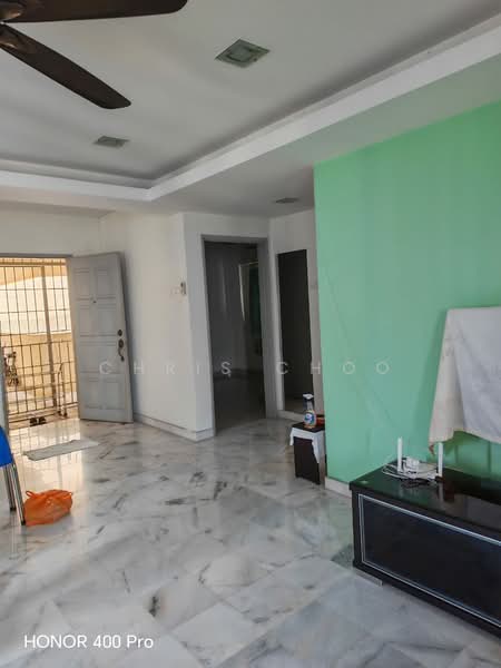 Apartment for Sale at Perdana Puri - Chris Choo - Living Room - PropertyGuru.com.my