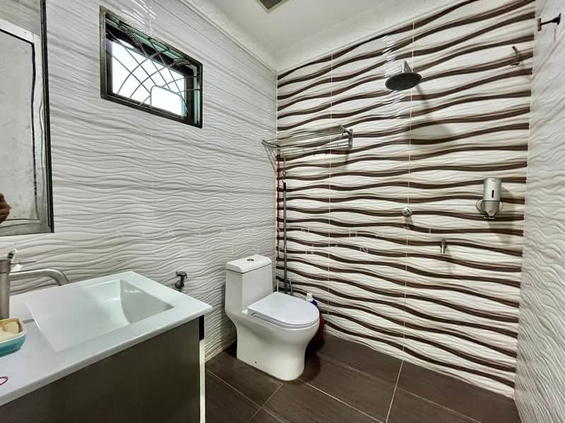 Rumah Teres 2 Tingkat untuk Dijual di Seksyen 3 (Bangi) - Keasavan Hari Krishnan - Bathroom - PropertyGuru.com.my