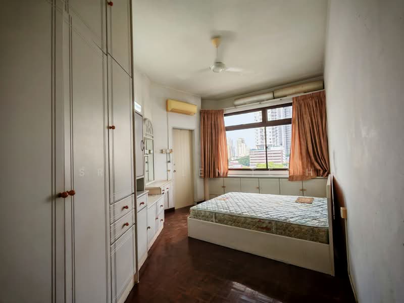 Kondominium untuk Dijual di Kondo Berjaya - Sr. Helen Teoh - Bedroom - PropertyGuru.com.my