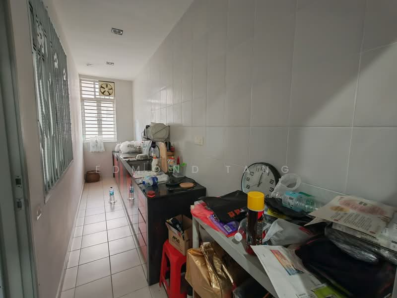 Rumah Teres 2 Tingkat untuk Dijual di Setia Tropika (Johor Bahru) - Edmond Tang - Kitchen - PropertyGuru.com.my
