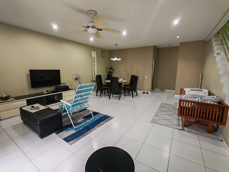 Rumah Teres 2 Tingkat untuk Dijual di Setia Tropika (Johor Bahru) - Edmond Tang - Living Room - PropertyGuru.com.my
