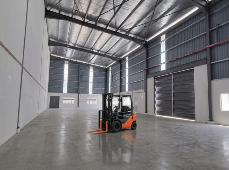 Factory for Rent in Taman Perindustrian Bukit Serdang (Seri Kembangan) - CL Chin - Interior - PropertyGuru.com.my