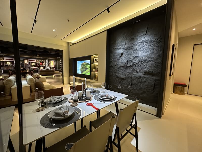 Service Residence for Sale at Summer Suites - Residensi Bukit Meldrum - Kyle Das - Dining Room - PropertyGuru.com.my