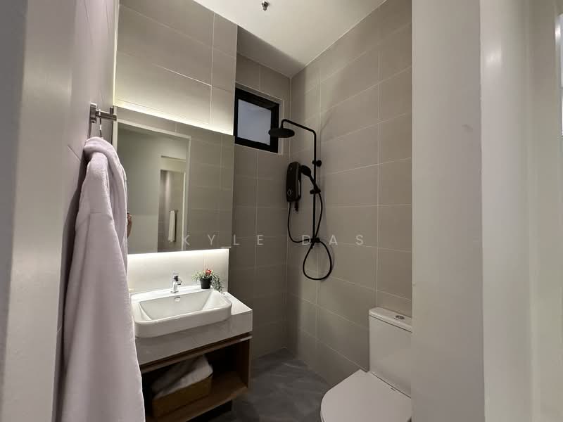 Service Residence for Sale at Summer Suites - Residensi Bukit Meldrum - Kyle Das - Bathroom - PropertyGuru.com.my