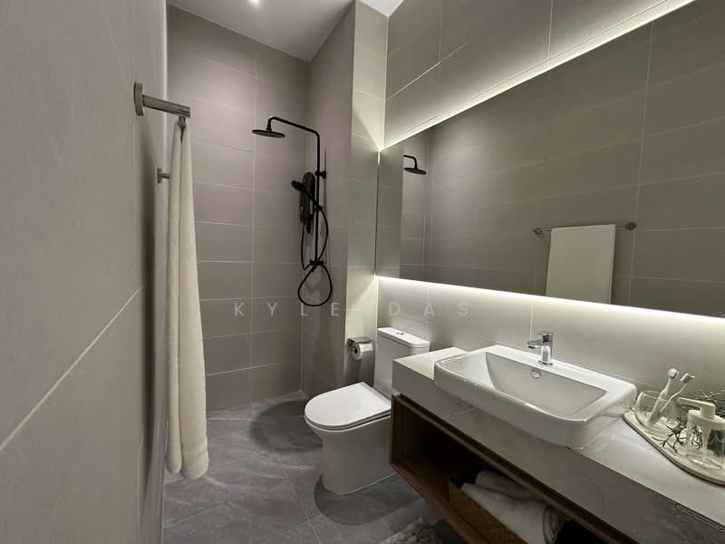 Service Residence for Sale at Summer Suites - Residensi Bukit Meldrum - Kyle Das - Bathroom - PropertyGuru.com.my