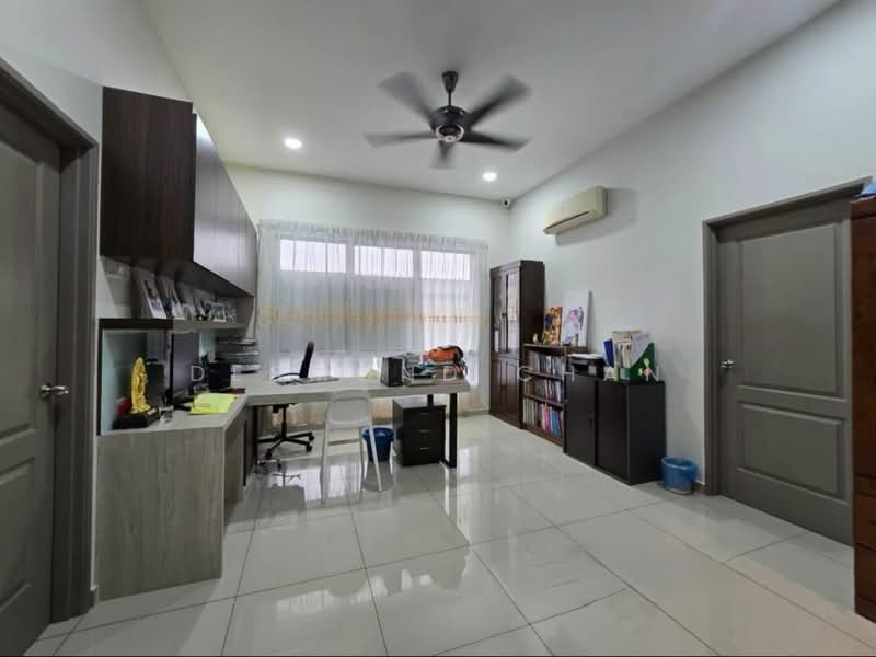 Semi-Detached House for Sale in Ambang Botanic (Klang) - Desmond Chan - Study - PropertyGuru.com.my