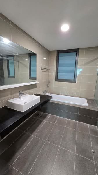Kondominium untuk Dijual di Iskandar Residences - Joyce Tan - Bathroom - PropertyGuru.com.my