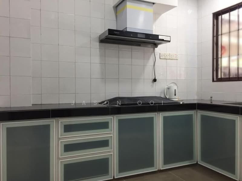 Semi-Detached House for Rent in Kota Kemuning (Shah Alam) - Jason Ooi - Kitchen - PropertyGuru.com.my