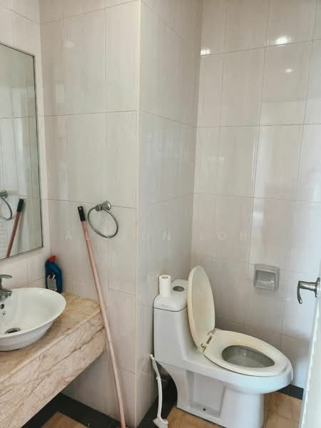 Condominium for Sale at The View Condominium - Alston Loh - Bathroom - PropertyGuru.com.my