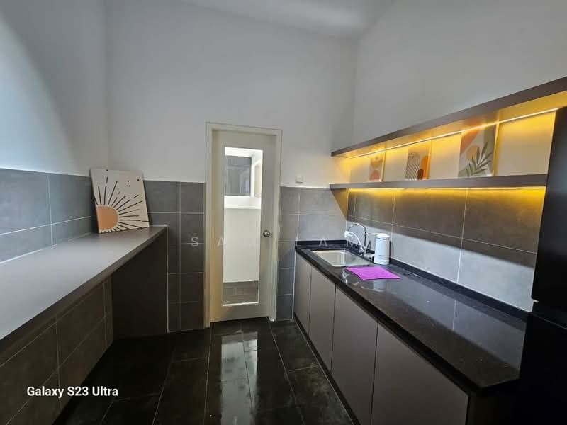 Kondominium untuk Dijual di The Cove Hillside Residence - Sam Lam - Kitchen - PropertyGuru.com.my