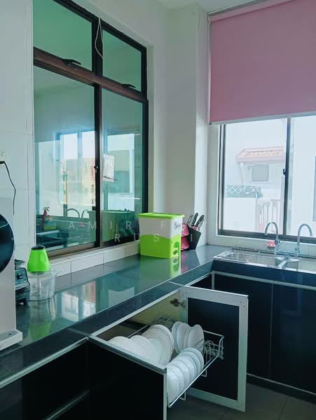 Rumah Teres untuk Dijual di Taman Laguna (Johor Bahru) - Amir Faris Rusli - Kitchen - PropertyGuru.com.my