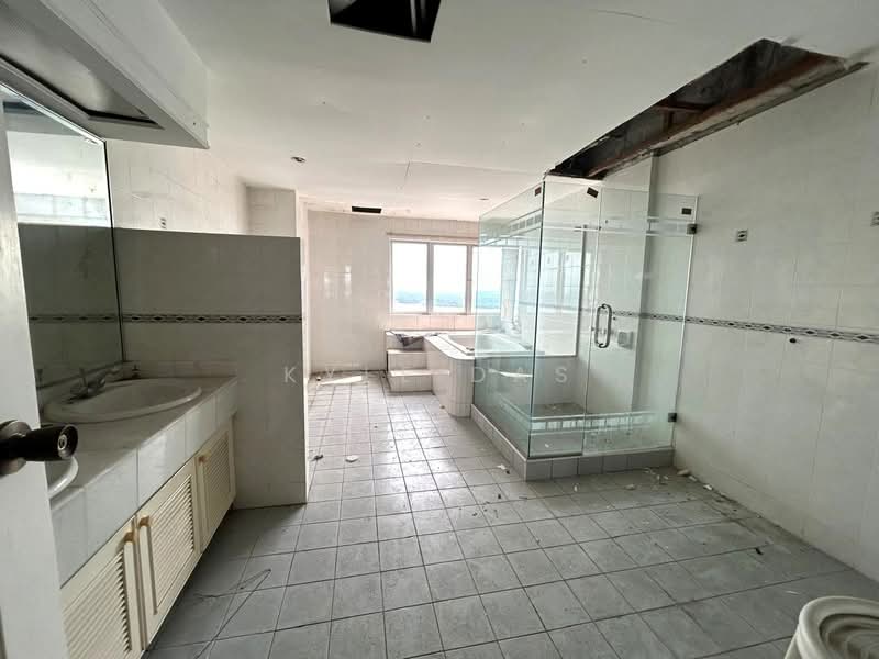 Condominium for Sale at Indah Samudra Condominium - Kyle Das - Bathroom - PropertyGuru.com.my