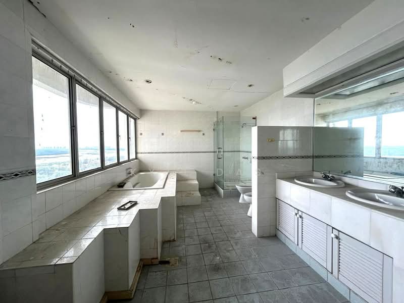Condominium for Sale at Indah Samudra Condominium - Kyle Das - Bathroom - PropertyGuru.com.my
