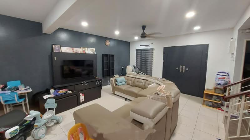 2-storey Terraced House for Sale in Taman Pakatan Jaya (Tambun) - Sam Lam - Living Room - PropertyGuru.com.my