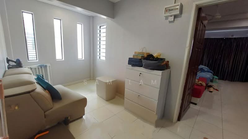 2-storey Terraced House for Sale in Taman Pakatan Jaya (Tambun) - Sam Lam - Living Room - PropertyGuru.com.my