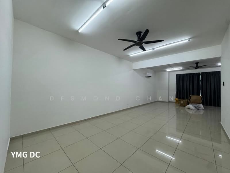 Rumah Bandar untuk Dijual di Klang (Selangor) - Desmond Chan - Living Room - PropertyGuru.com.my