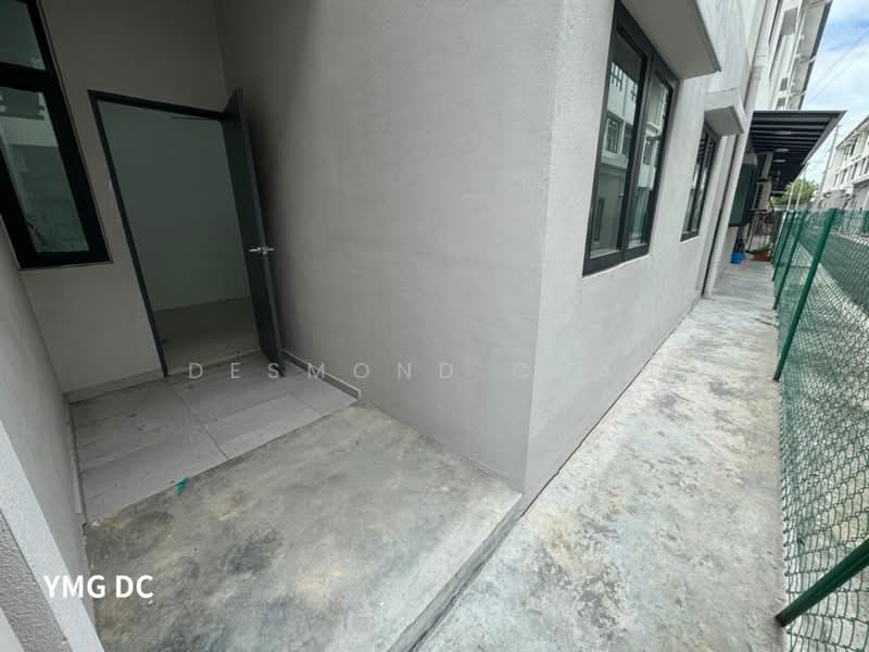 Rumah Bandar untuk Dijual di Klang (Selangor) - Desmond Chan - Exterior - PropertyGuru.com.my