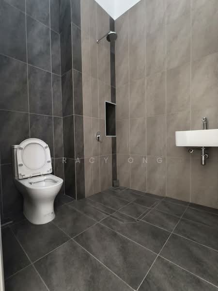 Cluster House for Sale in Setia Tropika (Johor Bahru) - Tracy Ong - Bathroom - PropertyGuru.com.my