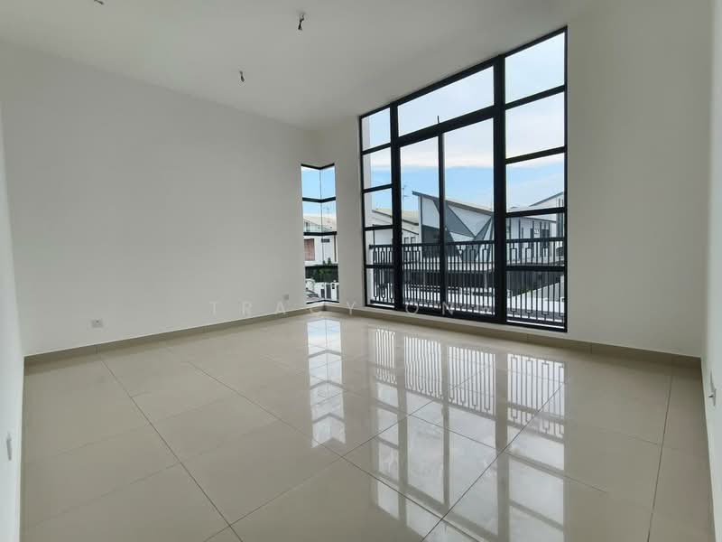 Cluster House for Sale in Setia Tropika (Johor Bahru) - Tracy Ong - Living Room - PropertyGuru.com.my