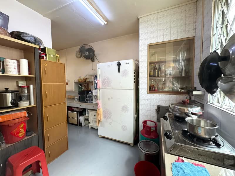 Flat for Sale at Flat Taman Ungku Tun Aminah - Jack Ching - Kitchen - PropertyGuru.com.my