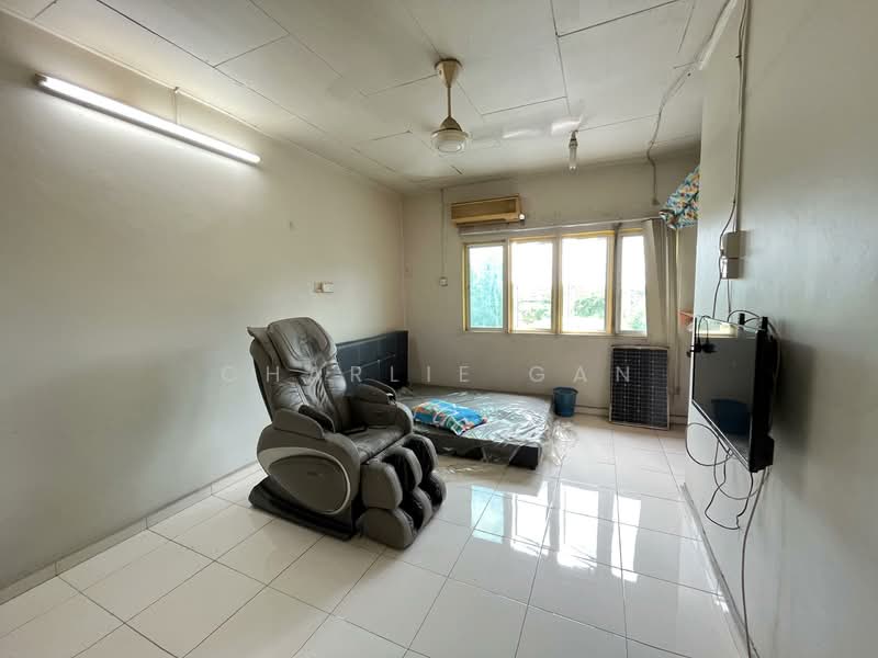 2-storey Terraced House for Sale in Taman Selat Damai (Pelabuhan Klang) - Charlie Gan - Bedroom - PropertyGuru.com.my
