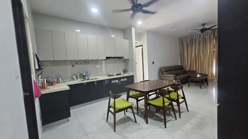 Condominium for Rent at Royal Strand @ Country Garden Danga Bay - Joseph Wong - Kitchen - PropertyGuru.com.my