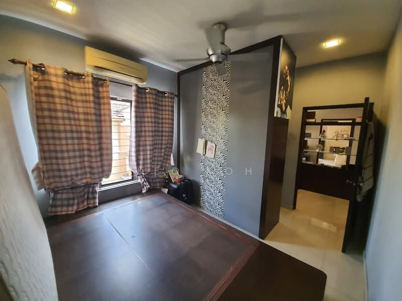 Rumah Berkembar untuk Dijual di Bandar Putra Permai (Seri Kembangan) - Leo Koh - Bedroom - PropertyGuru.com.my