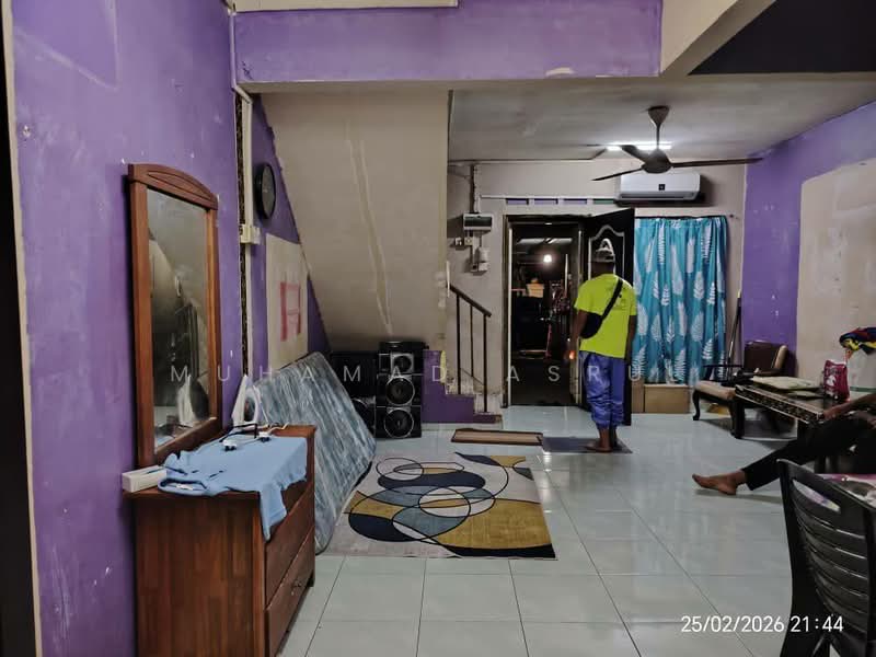 Rumah Teres 2 Tingkat untuk Dijual di Taman Kota Masai (Pasir Gudang) - Muhamad Asrul - Living Room - PropertyGuru.com.my