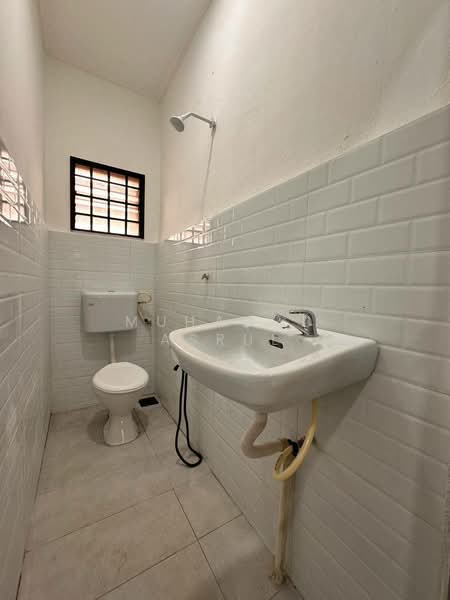 2-storey Terraced House for Sale in Taman Kota Masai (Pasir Gudang) - Muhamad Asrul - Bathroom - PropertyGuru.com.my