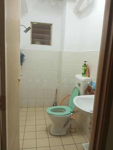 Apartment for Sale at Sri Lavender Apartment - Hwa Kong Ding - Bathroom - PropertyGuru.com.my