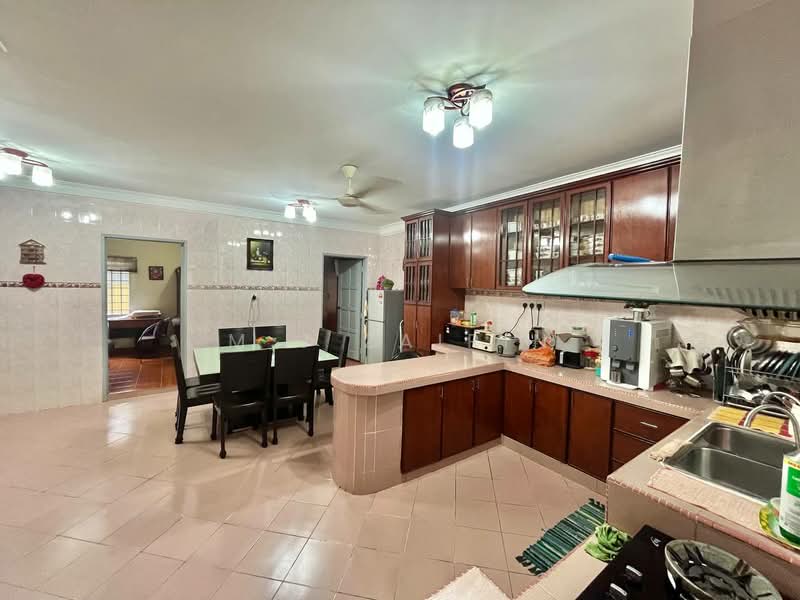 Bungalow for Sale in Desa Pandan (Ampang) - M.J Zairin - Kitchen - PropertyGuru.com.my