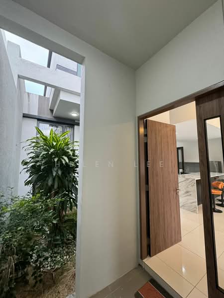 Semi-Detached House for Rent in Iskandar Puteri (Nusajaya) (Johor) - Helen Lee - Entrance - PropertyGuru.com.my
