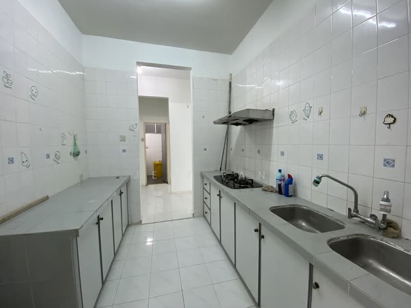 Kondominium untuk Disewa di Leader Garden - Jeff Tan - Kitchen - PropertyGuru.com.my