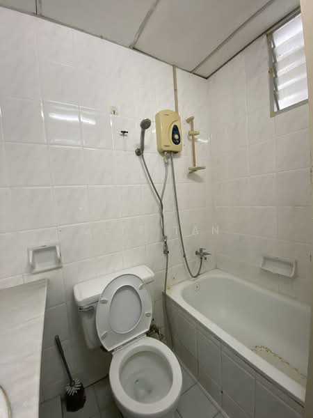 Kondominium untuk Disewa di Leader Garden - Jeff Tan - Bathroom - PropertyGuru.com.my