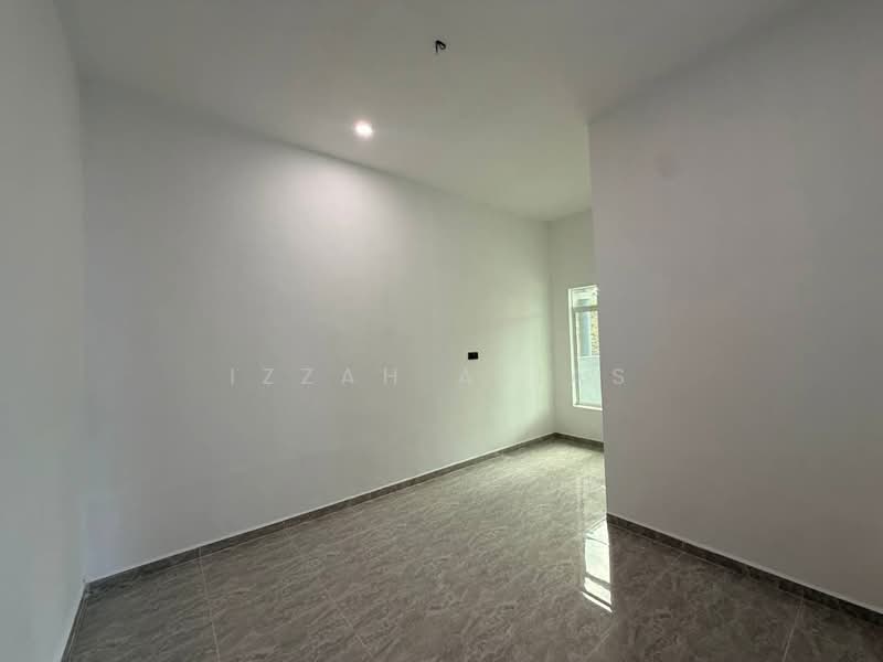 Semi-Detached House for Sale in Kemaman (Terengganu) - Izzah Alias - Interior - PropertyGuru.com.my